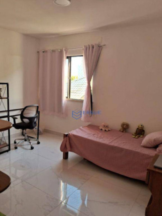 Imagem Casa com 4 Quartos à Venda, 300 m² em Santo Antonio - Eusébio Imagem Casa com 4 Quartos à Venda, 300 m² em Santo Antonio - Eusébio