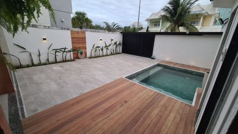 Imagem Casa com 4 Quartos à Venda, 250 m² em Recreio Dos Bandeirantes - Rio De Janeiro