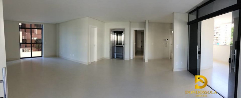 Imagem Apartamento com 3 Quartos à Venda, 215 m² em Centro - Criciúma