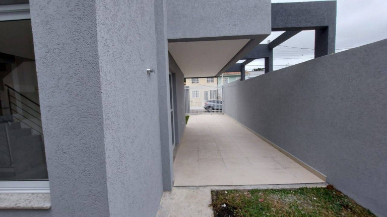 Imagem Casa com 3 Quartos à Venda, 141 m² em Uberaba - Curitiba