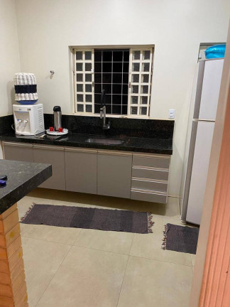 Imagem Casa com 3 Quartos à Venda, em Chapada Dos Guimarães Imagem Casa com 3 Quartos à Venda, em Chapada Dos Guimarães