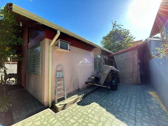 Imagem Casa com 3 Quartos à Venda, 300 m² em Jardim Camburi - Vitória Imagem Casa com 3 Quartos à Venda, 300 m² em Jardim Camburi - Vitória