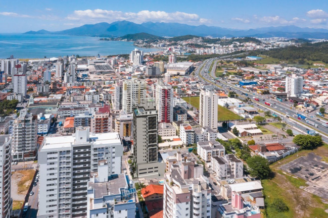 Imagem Apartamento com 2 Quartos à Venda, 72 m² em Kobrasol - São José