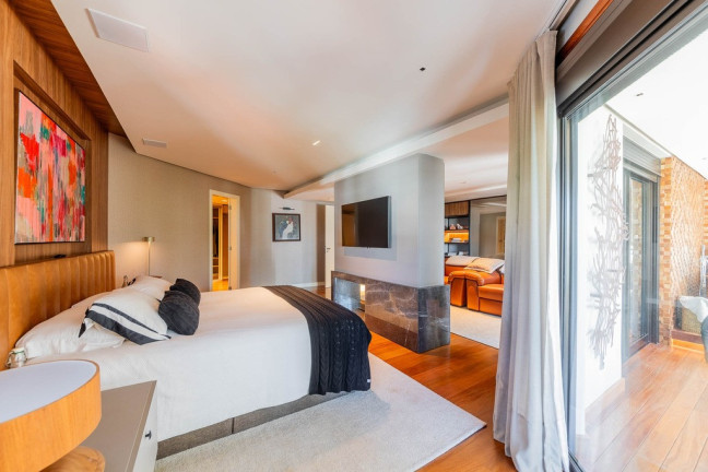 Imagem Imóvel com 4 Quartos à Venda, 405 m² em Moinhos De Vento - Porto Alegre Imagem Imóvel com 4 Quartos à Venda, 405 m² em Moinhos De Vento - Porto Alegre