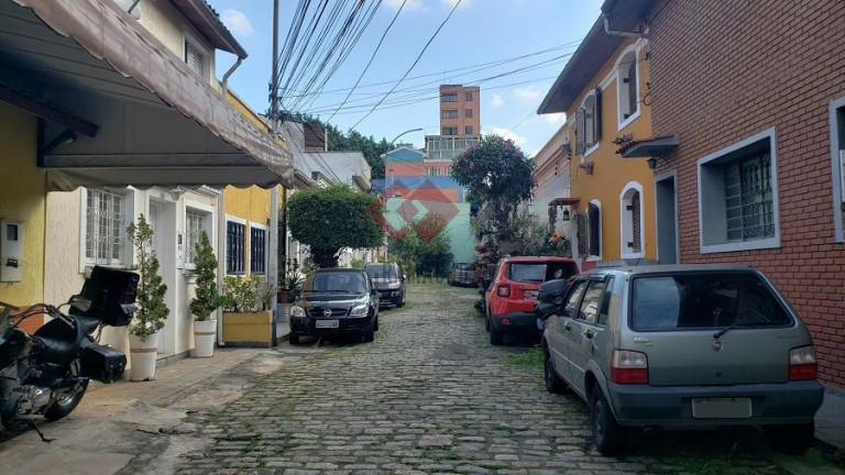 Imagem Casa com 2 Quartos à Venda, 100 m² em Bela Vista - São Paulo Imagem Casa com 2 Quartos à Venda, 100 m² em Bela Vista - São Paulo