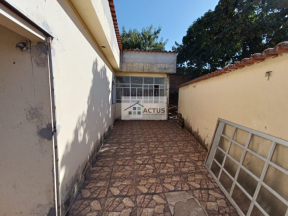 Imagem Casa com 3 Quartos à Venda, 720 m² em Independência (barreiro) - Belo Horizonte