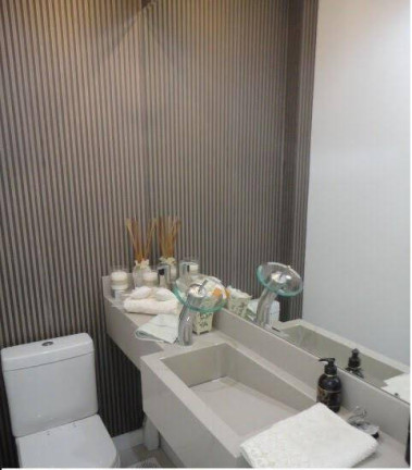 Imagem Cobertura com 2 Quartos para Temporada, 75 m² em Jurerê Internacional - Florianópolis