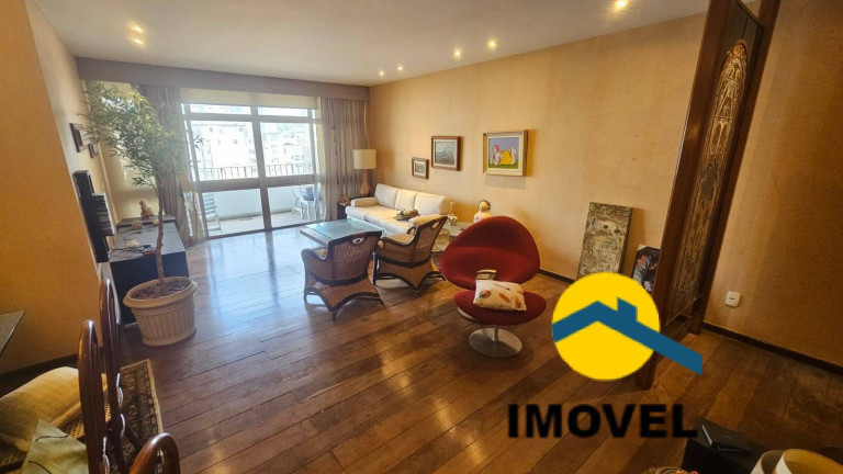 Imagem Apartamento com 4 Quartos à Venda, 250 m² em Icaraí - Niterói