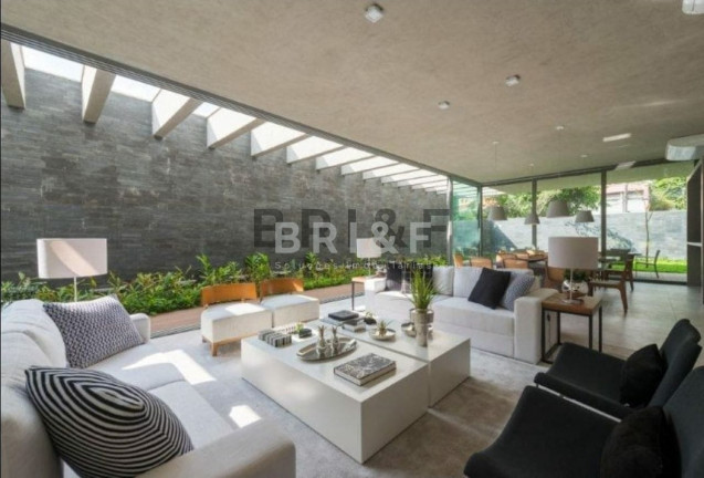 Imagem Apartamento com 3 Quartos para Alugar, 131 m² em Cidade Monções - Não Informado Imagem Apartamento com 3 Quartos para Alugar, 131 m² em Cidade Monções - Não Informado