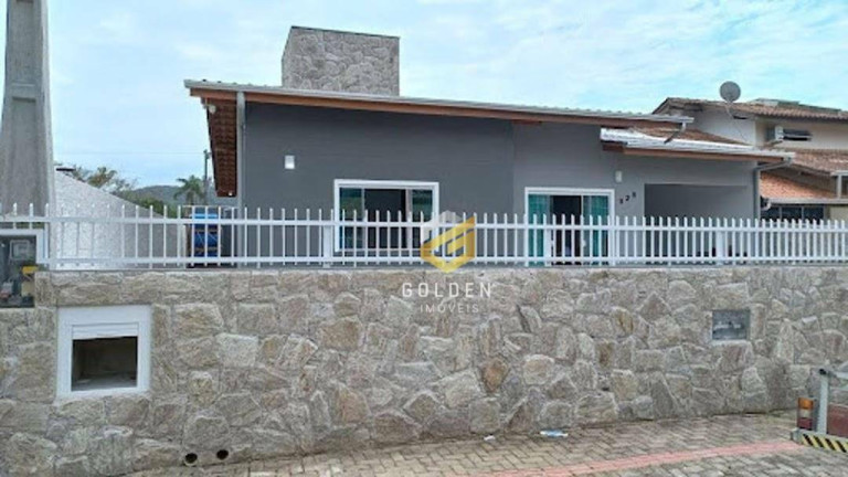 Casa com 3 Quartos à Venda, 105 m² em Bombas - Bombinhas