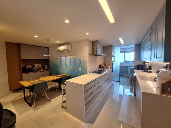 Imagem Apartamento com 4 Quartos à Venda, 300 m² em Barra Da Tijuca - Rio De Janeiro
