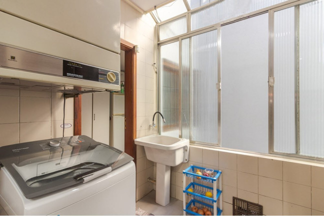 Imagem Casa com 4 Quartos à Venda, 238 m² em Bela Vista - Porto Alegre Imagem Casa com 4 Quartos à Venda, 238 m² em Bela Vista - Porto Alegre