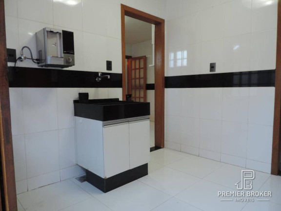Imagem Casa com 4 Quartos à Venda, 230 m² em Carlos Guinle - Teresópolis