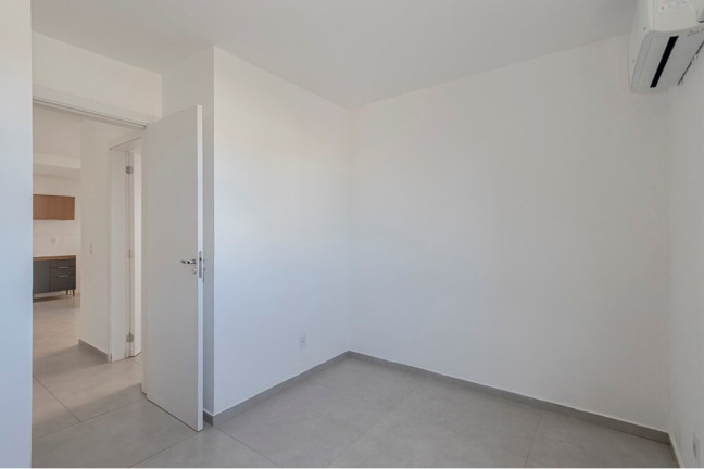 Imagem Imóvel com 2 Quartos à Venda, 43 m² em Tristeza - Porto Alegre Imagem Imóvel com 2 Quartos à Venda, 43 m² em Tristeza - Porto Alegre