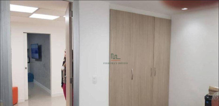 Imagem Sala Comercial à Venda ou Locação, 320 m² em Centro - Niterói Imagem Sala Comercial à Venda ou Locação, 320 m² em Centro - Niterói