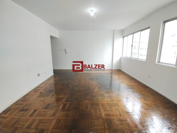 Imagem Apartamento com 3 Quartos à Venda, 140 m² em Centro - Florianópolis Imagem Apartamento com 3 Quartos à Venda, 140 m² em Centro - Florianópolis