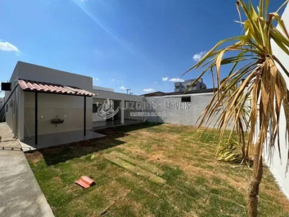 Imagem Casa com 3 Quartos à Venda, 344 m² em Marta Helena - Uberlândia Imagem Casa com 3 Quartos à Venda, 344 m² em Marta Helena - Uberlândia