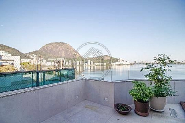 Imagem Cobertura com 2 Quartos à Venda, 115 m² em Lagoa - Rio De Janeiro Imagem Cobertura com 2 Quartos à Venda, 115 m² em Lagoa - Rio De Janeiro