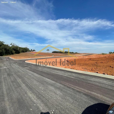 Imagem Terreno à Venda, 230 m² em Costeira - Araucária Imagem Terreno à Venda, 230 m² em Costeira - Araucária