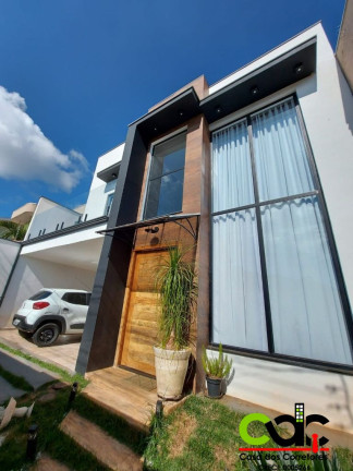 Imagem Sobrado com 3 Quartos à Venda, em Jardim Centenário - Poços De Caldas Imagem Sobrado com 3 Quartos à Venda, em Jardim Centenário - Poços De Caldas
