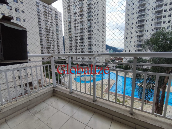 Imóvel com 2 Quartos à Venda, 64 m² em Marapé - Santos