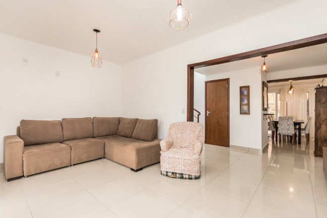 Casa de Condomínio com 3 Quartos à Venda, 180 m² em Mário Quintana - Porto Alegre