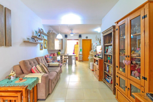 Imagem Casa com 2 Quartos à Venda, 64 m² em Hípica - Porto Alegre Imagem Casa com 2 Quartos à Venda, 64 m² em Hípica - Porto Alegre