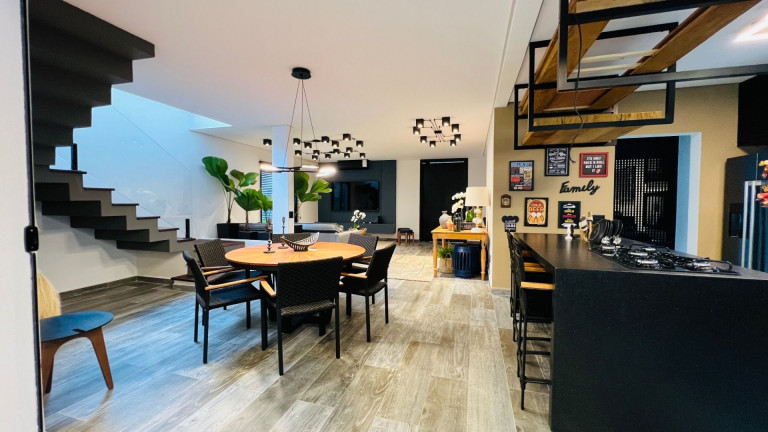 Imagem Imóvel com 4 Quartos à Venda, em Riviera - Bertioga Imagem Imóvel com 4 Quartos à Venda, em Riviera - Bertioga