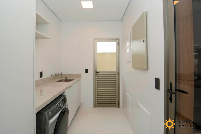 Imagem Imóvel com 6 Quartos à Venda, em Riviera - Bertioga Imagem Imóvel com 6 Quartos à Venda, em Riviera - Bertioga