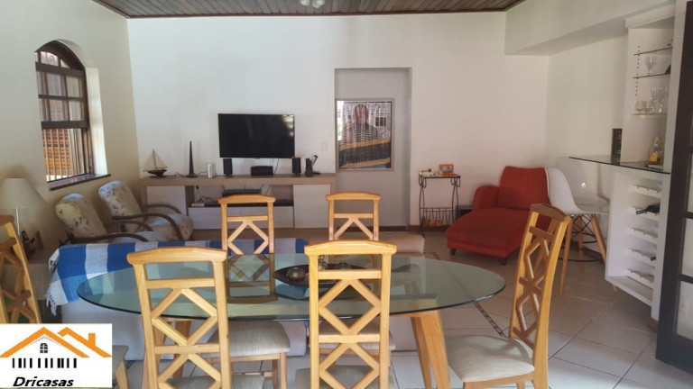 Imagem Casa com 6 Quartos à Venda, em Itacuruçá - Mangaratiba Imagem Casa com 6 Quartos à Venda, em Itacuruçá - Mangaratiba