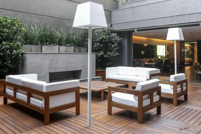 Imagem Imóvel com 4 Quartos à Venda, 435 m² em Moinhos De Vento - Porto Alegre Imagem Imóvel com 4 Quartos à Venda, 435 m² em Moinhos De Vento - Porto Alegre