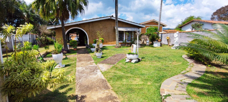 Imagem Casa com 4 Quartos à Venda, 970 m² em Jardim Centenário - Atibaia Imagem Casa com 4 Quartos à Venda, 970 m² em Jardim Centenário - Atibaia