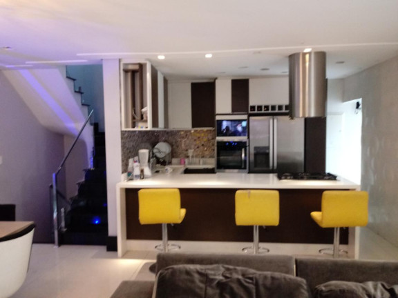 Imagem Sobrado com 2 Quartos à Venda, 240 m² em Cambuci - São Paulo Imagem Sobrado com 2 Quartos à Venda, 240 m² em Cambuci - São Paulo