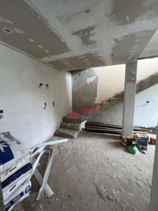 Imagem Sobrado com 3 Quartos à Venda, 120 m² em Capão Da Imbuia - Curitiba Imagem Sobrado com 3 Quartos à Venda, 120 m² em Capão Da Imbuia - Curitiba