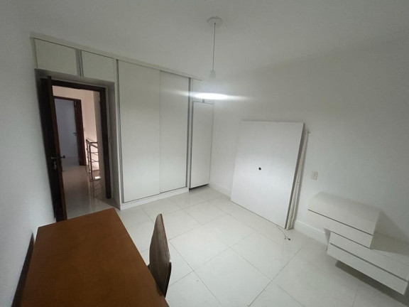 Imagem Casa com 3 Quartos à Venda, 155 m² em Aparecida - Santos