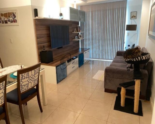 Imagem Imóvel com 3 Quartos à Venda, em Icaraí - Niterói Imagem Imóvel com 3 Quartos à Venda, em Icaraí - Niterói