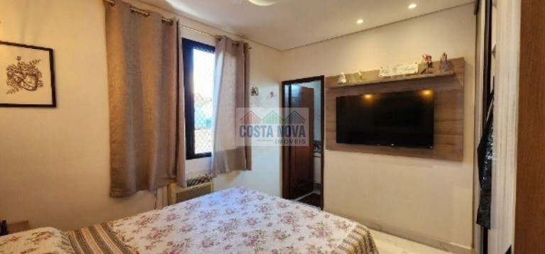 Imagem Casa com 6 Quartos à Venda, 279 m²