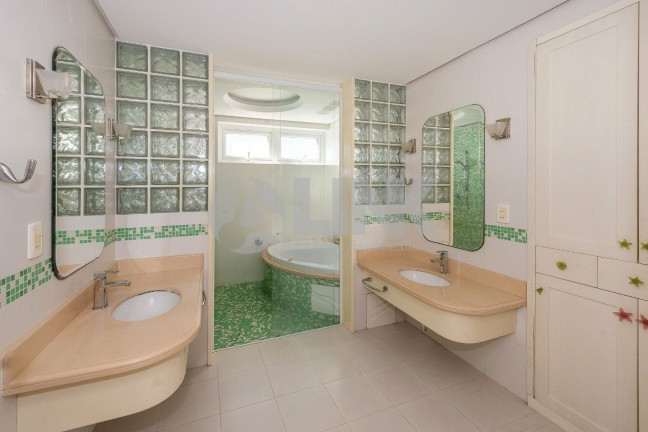 Imagem Apartamento com 4 Quartos à Venda, 283 m² em Moinhos De Vento - Porto Alegre