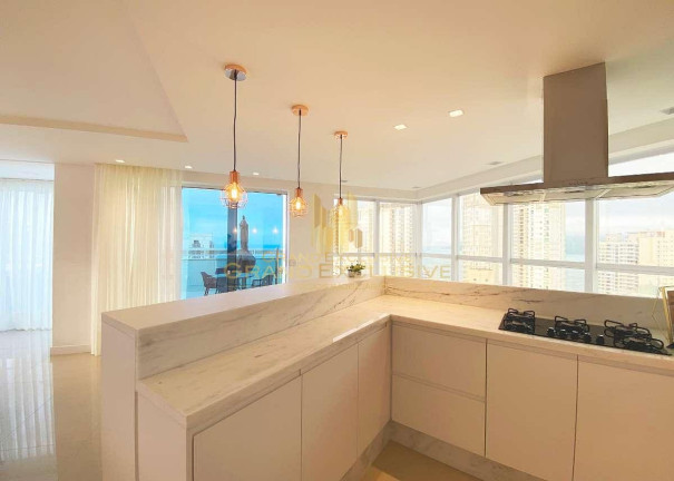 Imagem Apartamento com 4 Quartos à Venda, 240 m² em Centro - Balneário Camboriú