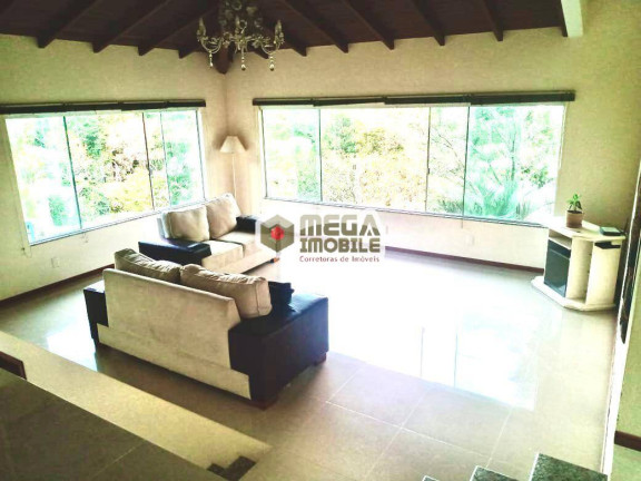 Casa com 4 Quartos à Venda, 225 m² em Trindade - Florianópolis