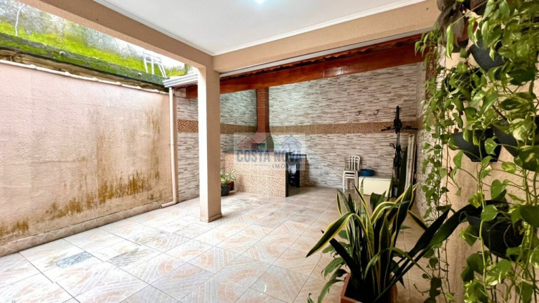 Imagem Casa com 3 Quartos à Venda, 122 m² Imagem Casa com 3 Quartos à Venda, 122 m²