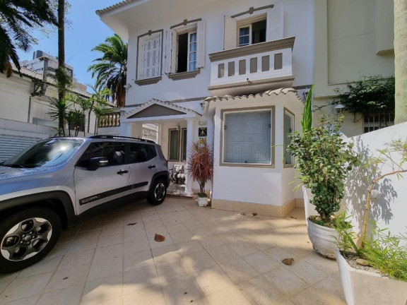 Sobrado com 3 Quartos à Venda, 190 m² em Gonzaga - Santos