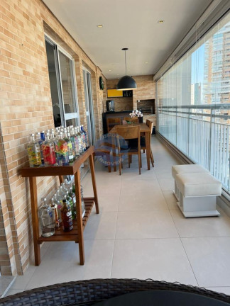 Apartamento com 3 Quartos à Venda, 130 m² em Gonzaga - Santos