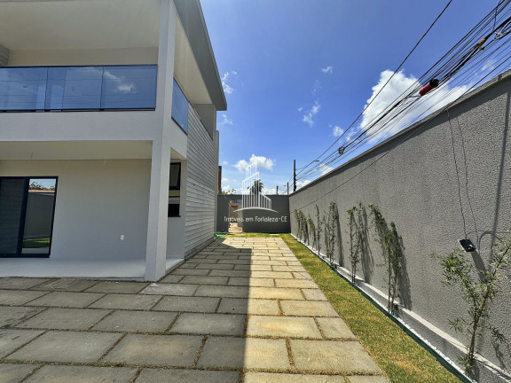 Imagem Casa com 4 Quartos à Venda, 152 m² em Cidade Dos Funcionários - Fortaleza Imagem Casa com 4 Quartos à Venda, 152 m² em Cidade Dos Funcionários - Fortaleza