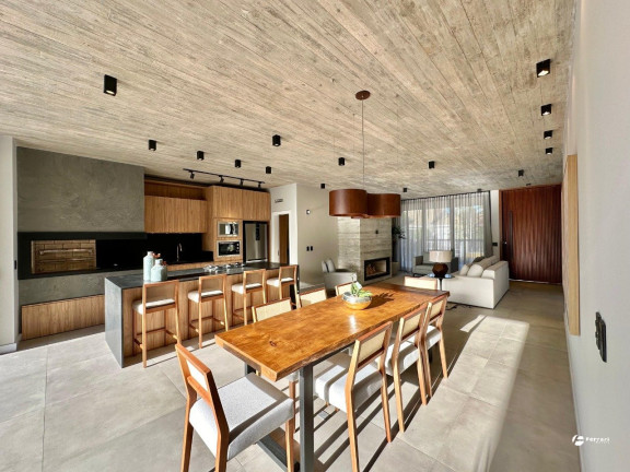 Imagem Casa com 4 Quartos à Venda, 200 m² em Centro - Xangri-la Imagem Casa com 4 Quartos à Venda, 200 m² em Centro - Xangri-la