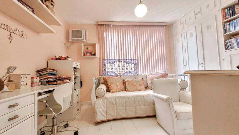 Imagem Apartamento com 4 Quartos à Venda, 235 m² em Lagoa - Rio De Janeiro Imagem Apartamento com 4 Quartos à Venda, 235 m² em Lagoa - Rio De Janeiro