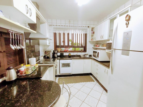Imagem Casa com 5 Quartos à Venda, 411 m² em Floresta - Joinville
