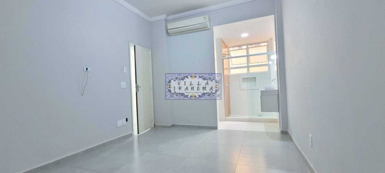 Imagem Apartamento com 3 Quartos à Venda, 124 m² em Leme - Rio De Janeiro Imagem Apartamento com 3 Quartos à Venda, 124 m² em Leme - Rio De Janeiro