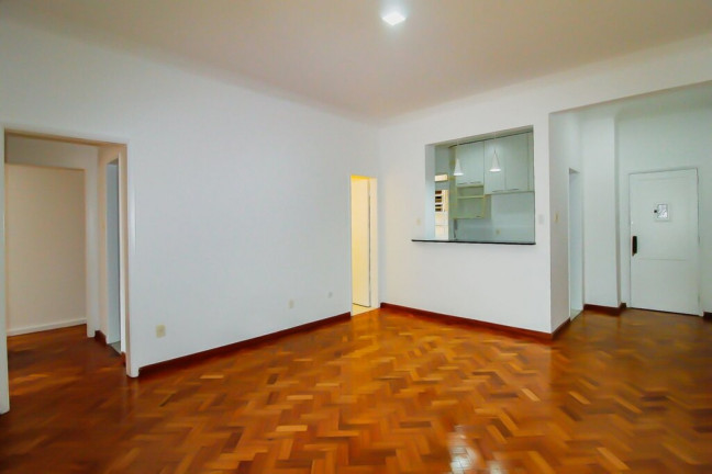 Imagem Imóvel com 3 Quartos à Venda, 108 m² em Copacabana - Rio De Janeiro Imagem Imóvel com 3 Quartos à Venda, 108 m² em Copacabana - Rio De Janeiro