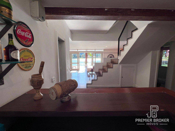 Imagem Casa com 4 Quartos à Venda, 371 m² em Comary - Teresópolis